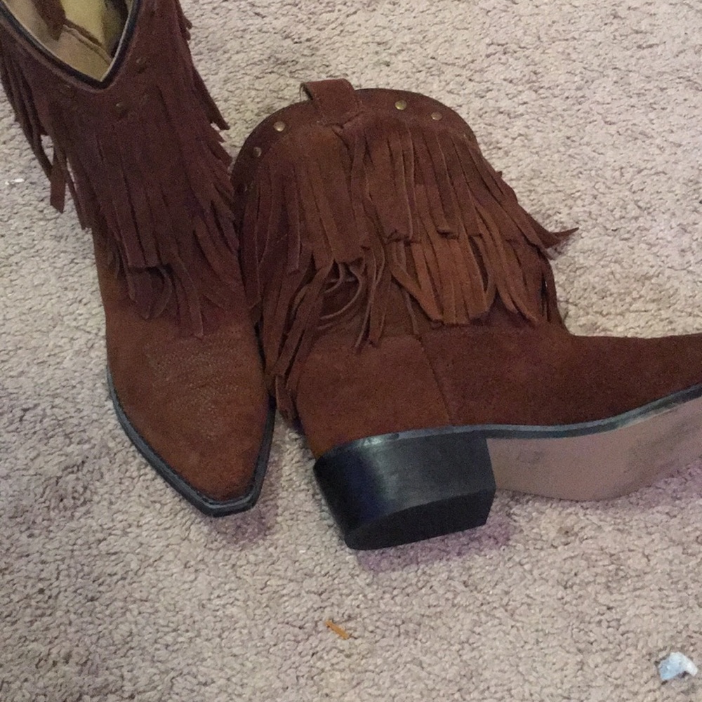 New boots never been worn